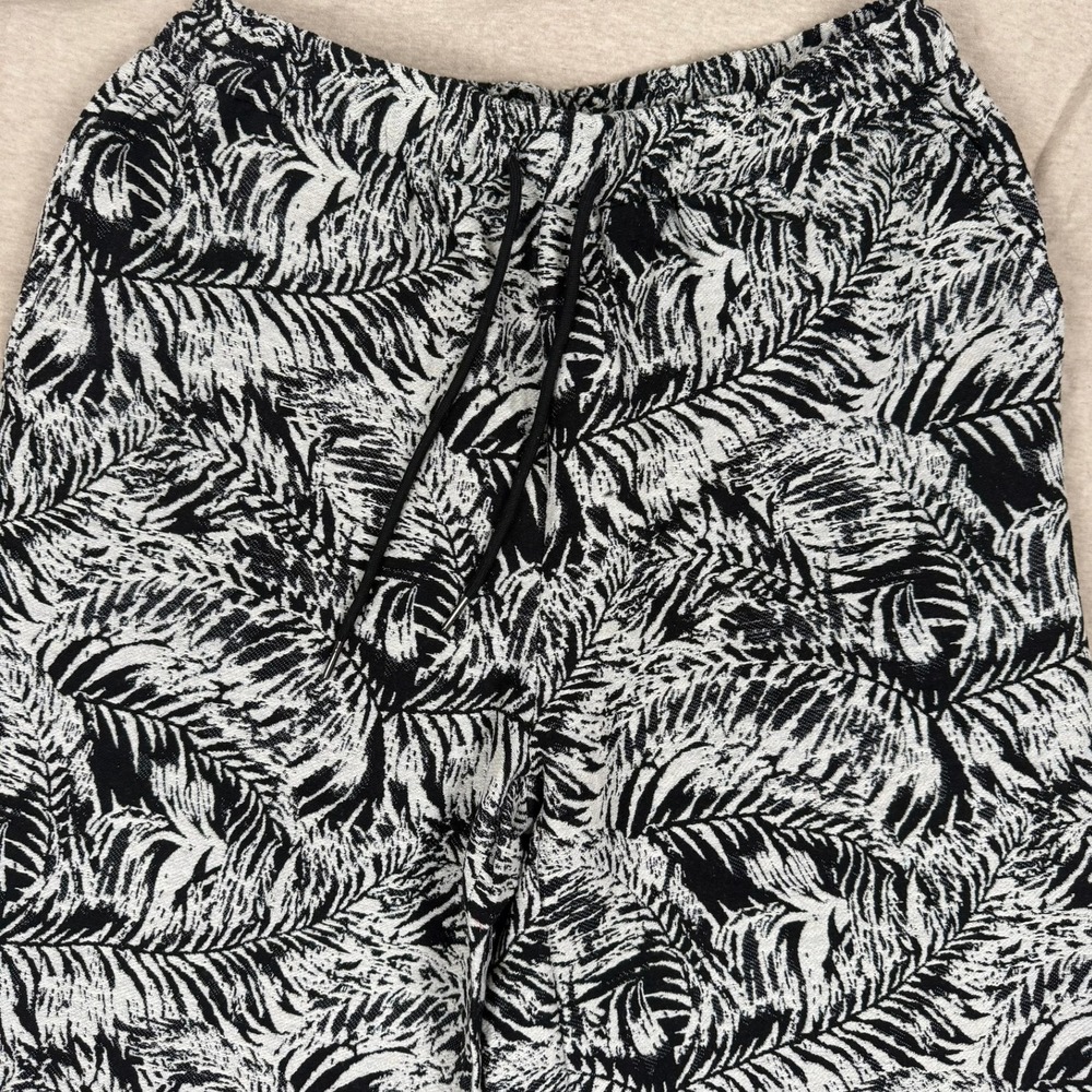 PrettyLittleThing Black White Palm Leaf Wide Leg Pants Womens‎